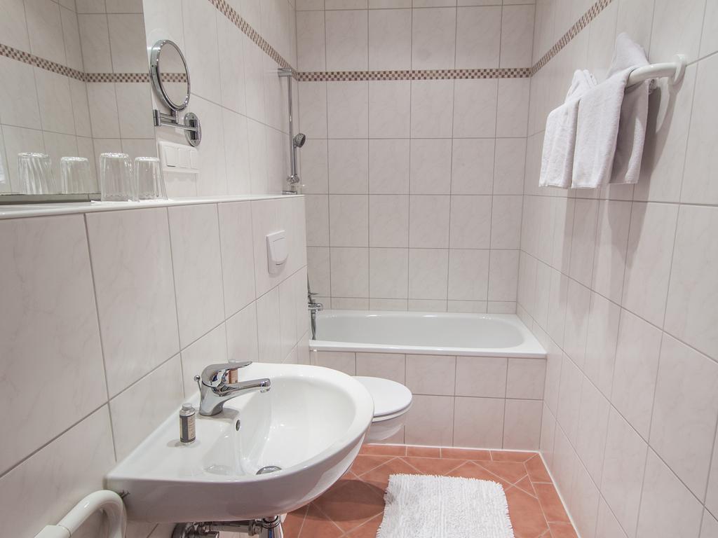 Hotel Hartmann 퓌어스텐펠트브루크 객실 사진